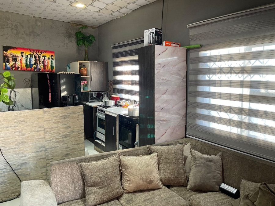 2 Bedroom Property for Sale in Phuthaditjhaba Rural Free State